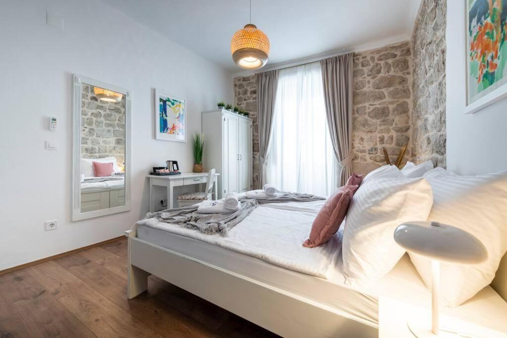 Flora-Heartbeat Old City Three Bedrooms Apartment Dubrovnik Exterior foto
